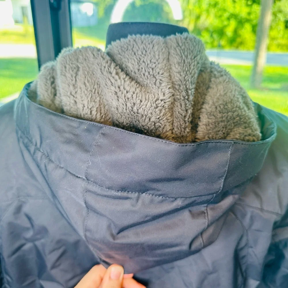 L.L. Bean Misses Winter Warmer Coat Black Size Large - Picture 10 of 15